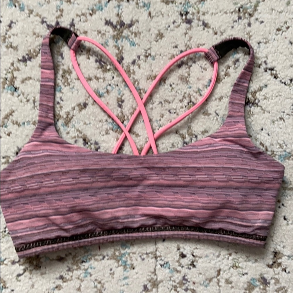 Lululemon free to be sports bra